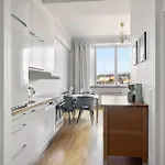 Dinbnb L Cozy Modern In - 1 Min To Tram *