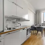Dinbnb L Cozy Modern In - 1 Min To Tram