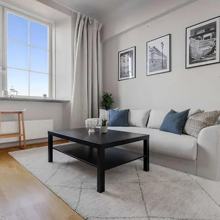 Dinbnb L Cozy Modern In - 1 Min To Tram 公寓